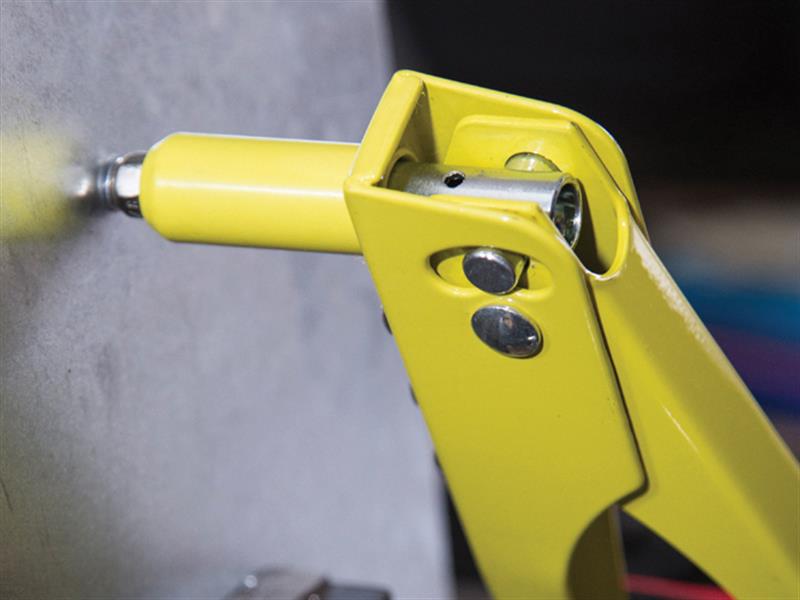 B/S09101 - Hand Rivet Gun + 60 Rivets