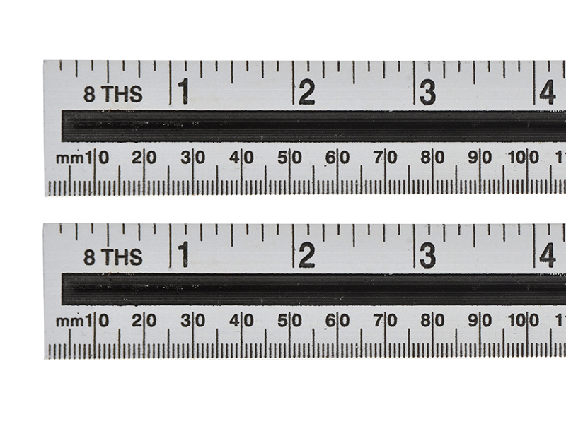 B/S33934 - Aluminium Ruler 600mm (24in)