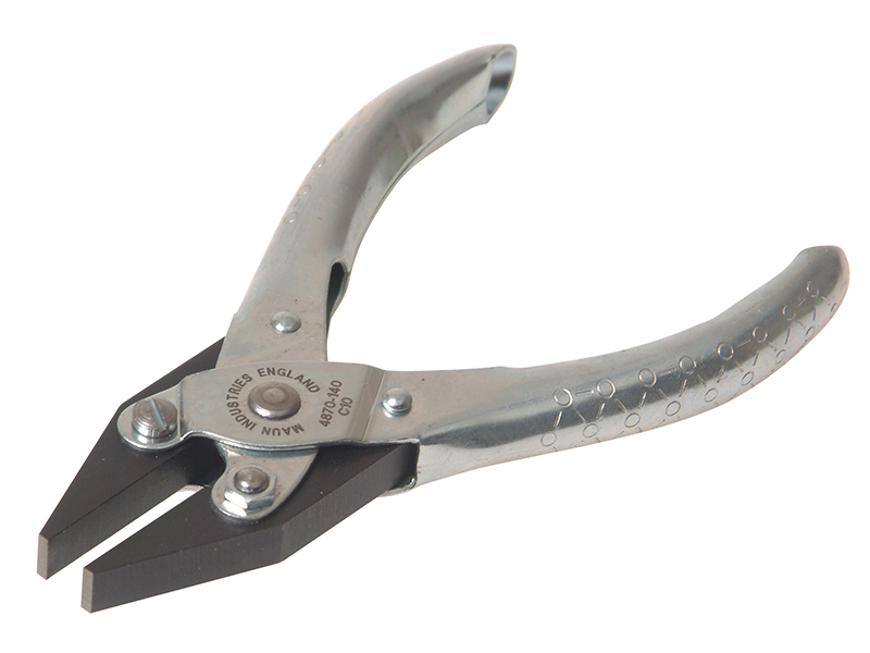 MAU4870140 - Flat Nose Pliers Smooth Jaw 140mm (5.1/2in)