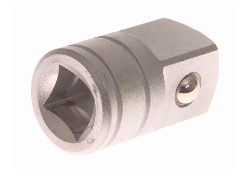 TENM120037 - Adaptor 1/2in Female > 3/4in Male